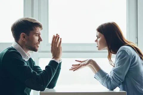 Демонстрирует новые отношения