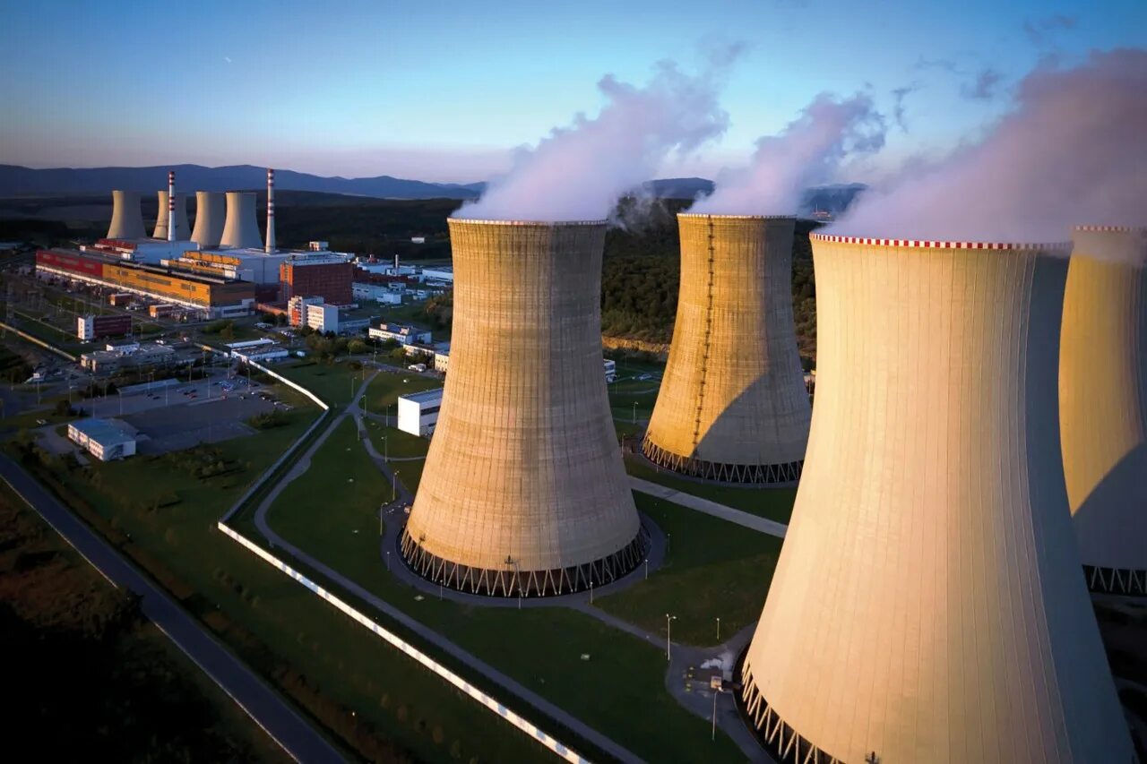 Аэс не является. Атомная электростанция в Казахстане. АЭС России атомная Энергетика. Шведской АЭС "Рингхальс". АЭС Франции.