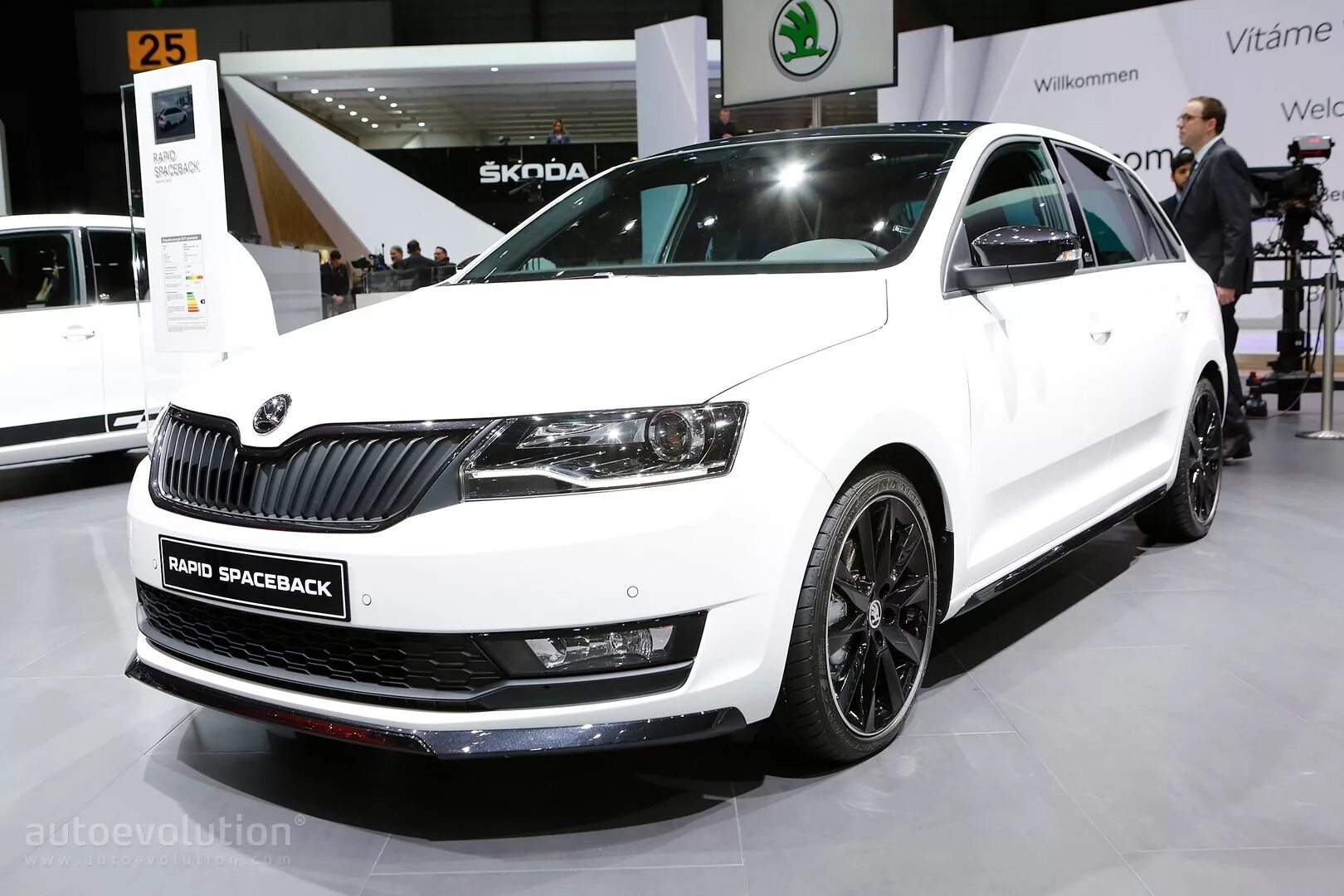 Шкода рапид 2017 купить. Шкода Рапид 2021. Skoda Rapid 2021. Шкода Рапид 2017 белая.