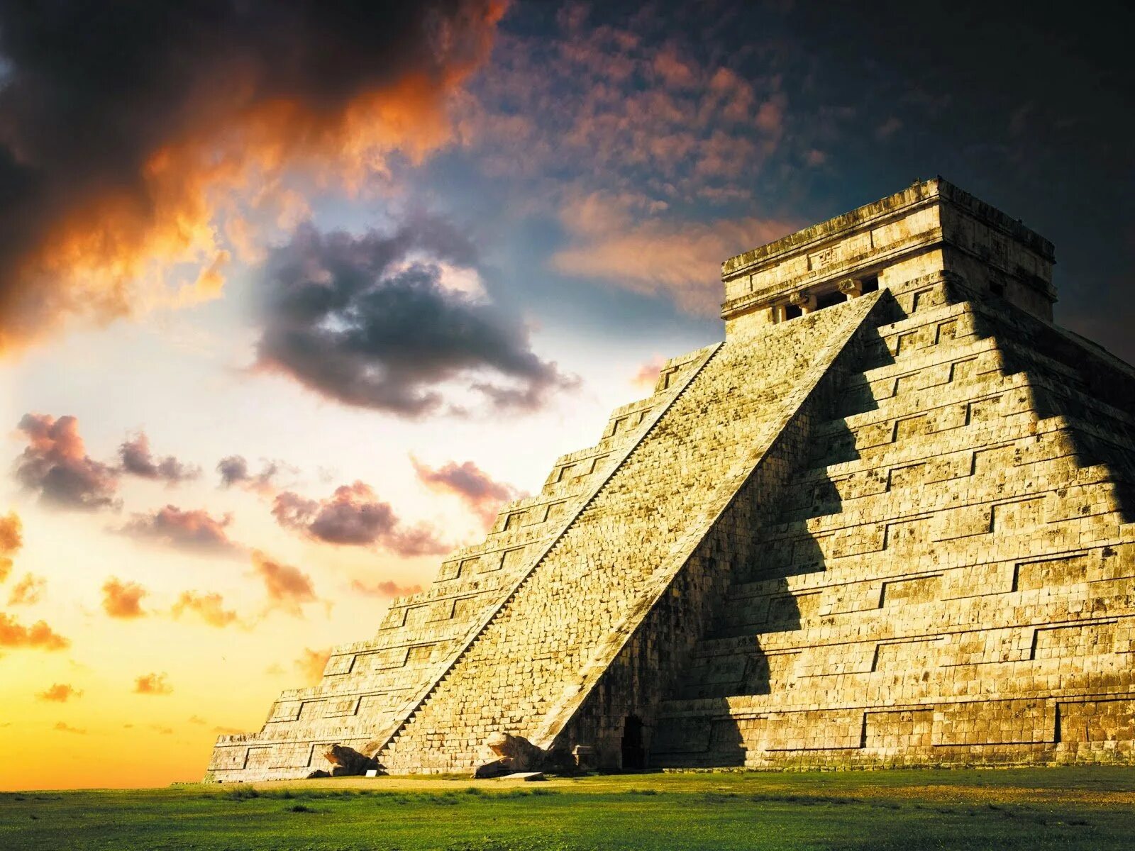 Лучшее чудо света. Пирамида Кукулькана Мексика. Пирамида Майя Чичен-ица. Чичен ица чудо света. Пирамиды Чичен-ица в Мексике.
