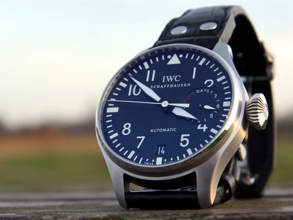 Famous watches. IWC 2004. Часы IWC Люкс. IWC реклама.
