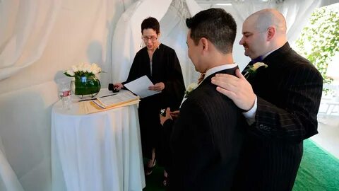 Заключить однополый брак