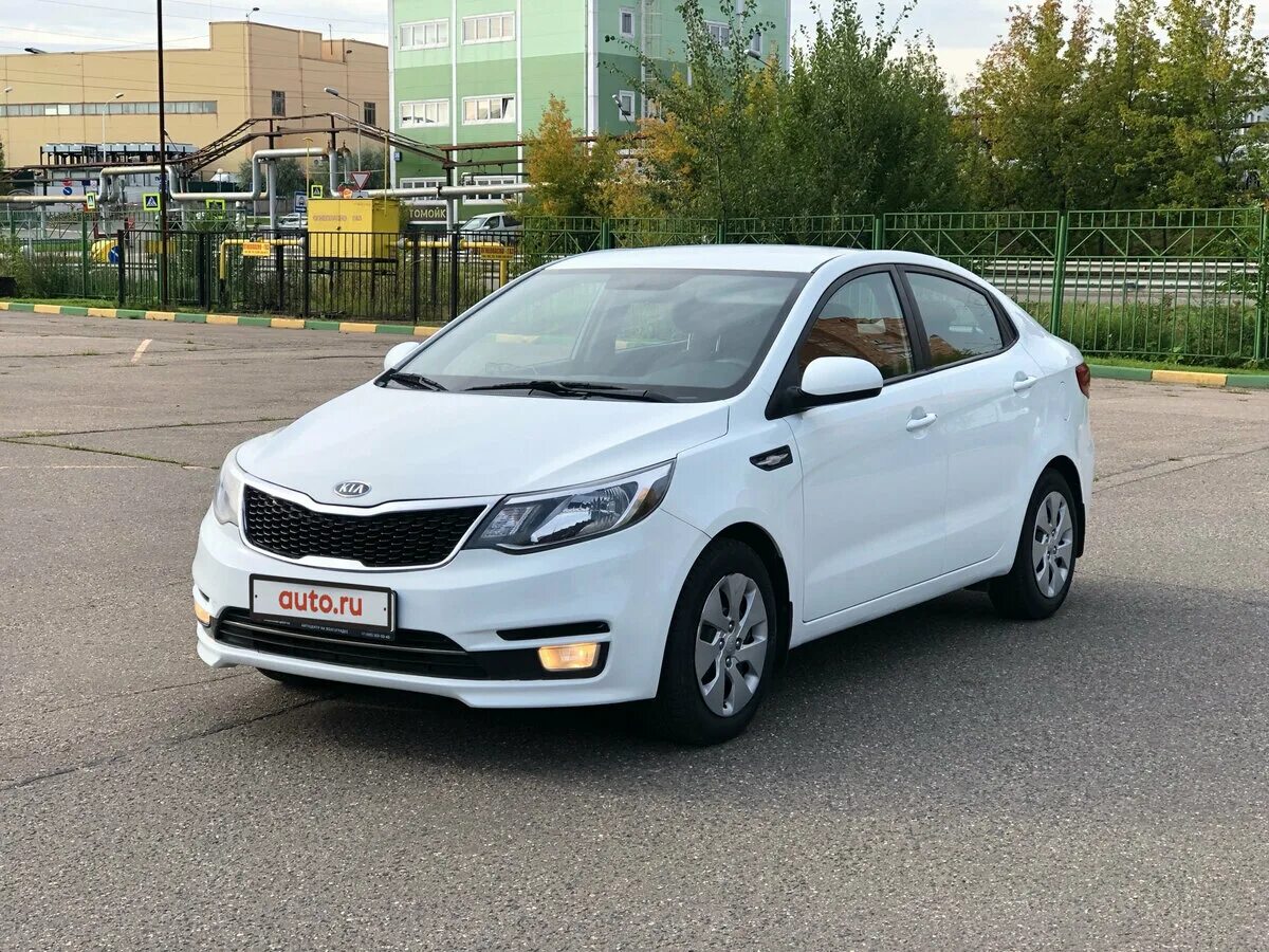 Купить киа рио 4 поколения. Kia Rio 2017 белый. Kia Rio 3 2017. Kia Rio III 2017. Kia Rio 3 поколение.