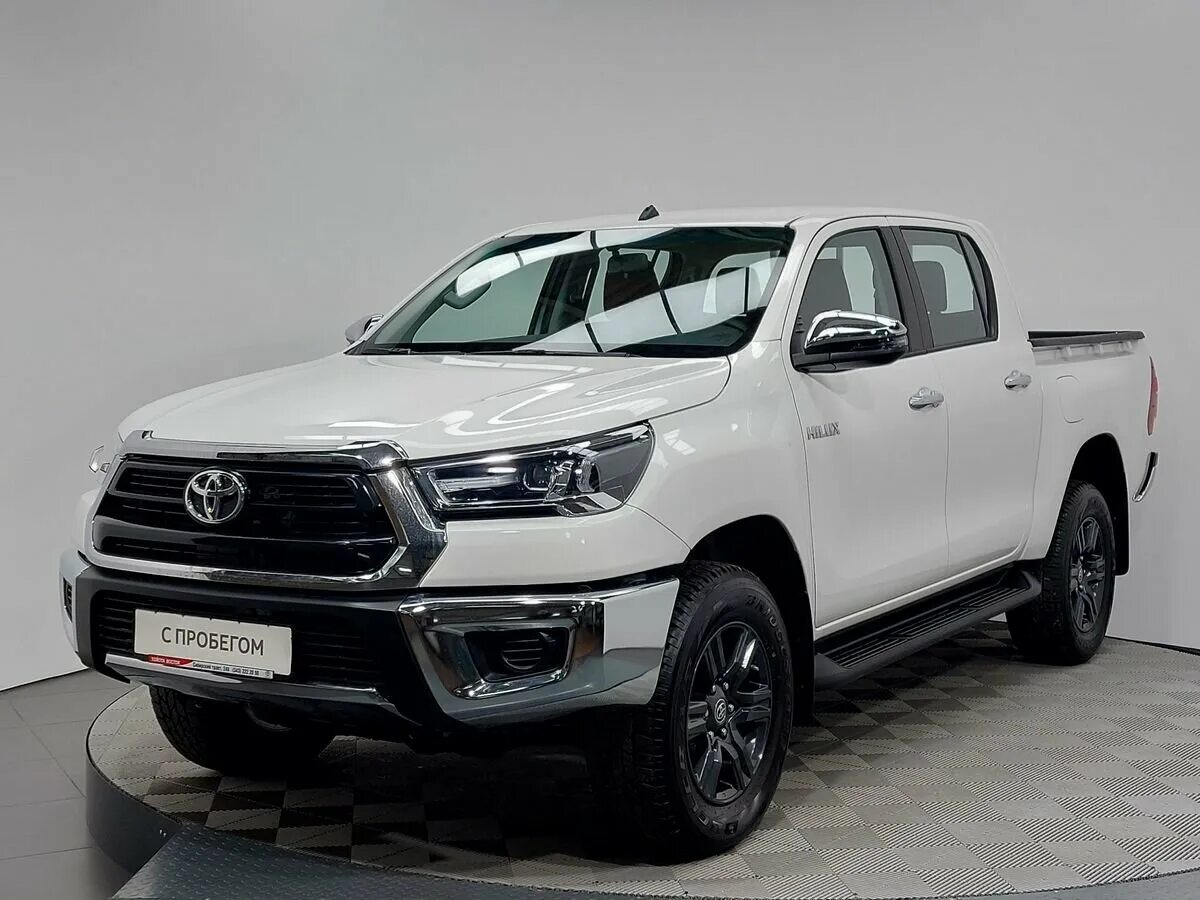 Тойота хайлюкс 2022 цена и комплектация. Toyota Hilux 2022. Toyota Hilux 2022 года. Хайлюкс 2022 свет. Автомобиль пикап 2022 год.