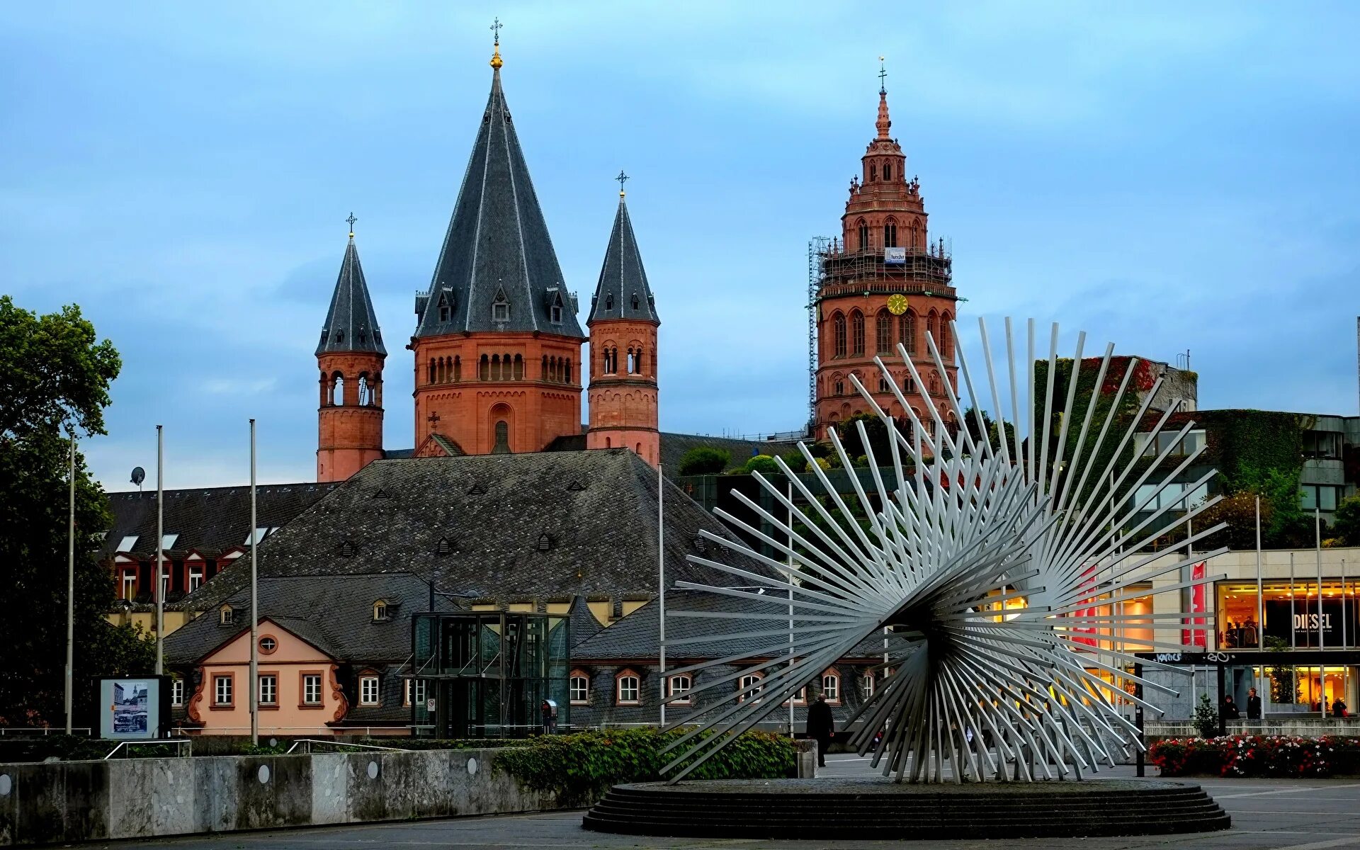 Какие достопримечательности есть в германии. Майнц город в Германии. Mainz город в Германии. Германия Майнц гогород.