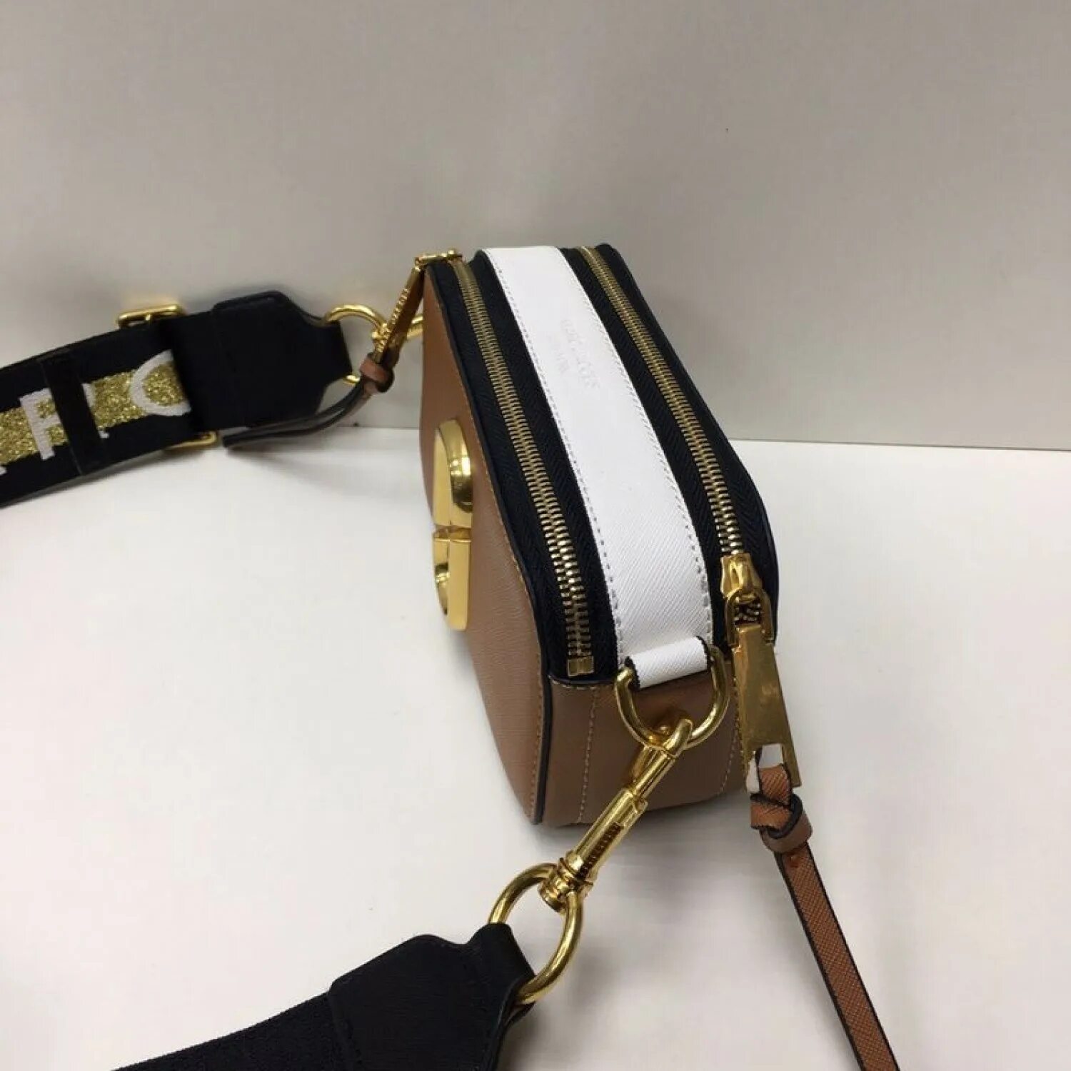 Как отличить marc jacobs оригинал. Сумка marc jacobs snapshot оригинал.