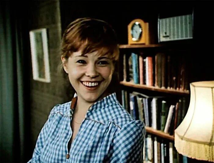 Татьяна Догилева В Купальнике – Покровские Ворота (1982)