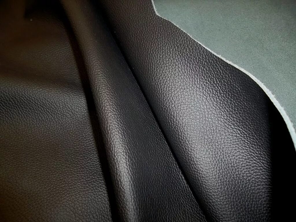 Перфорированная кожа для авто. Перфорированная кожа. Кожа натуральная для автомобилей. Кожа натуральная для автомобилей. Кожа с перфорацией для одежды.