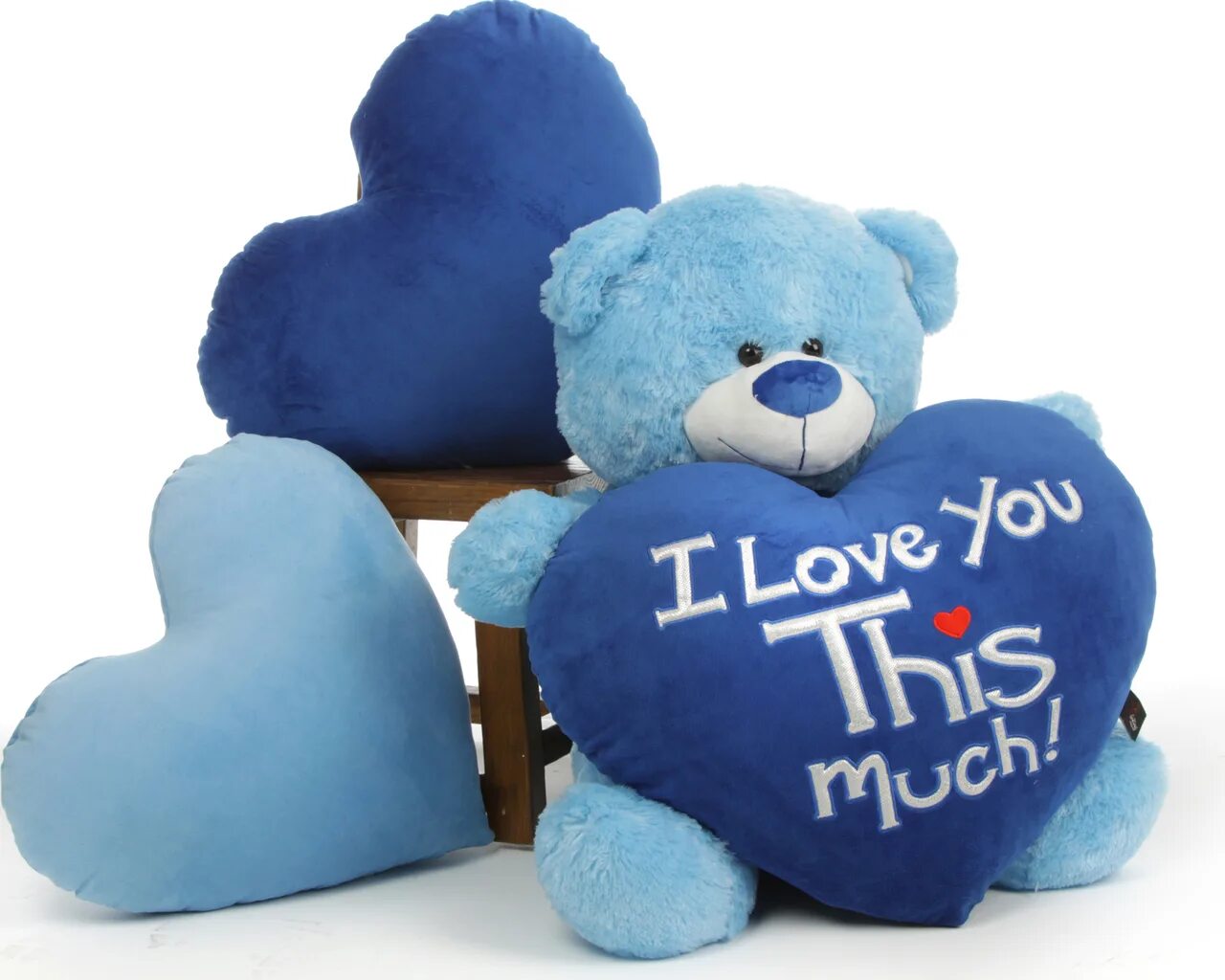 Синий мишка i Love you. Blue Teddy. Плюшевый мишка Теди синий.