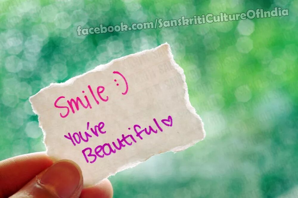 Позитивный леттеринг. Smile надпись. Хочу чтобы ты улыбалась. Улыбнись надпись. Улыбнись по английскому языку.