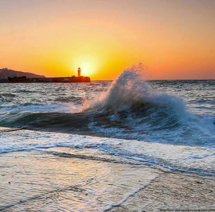волна и солнце. море солнце. море волны солнце. прибой геленджик. морской прибой евпатория.