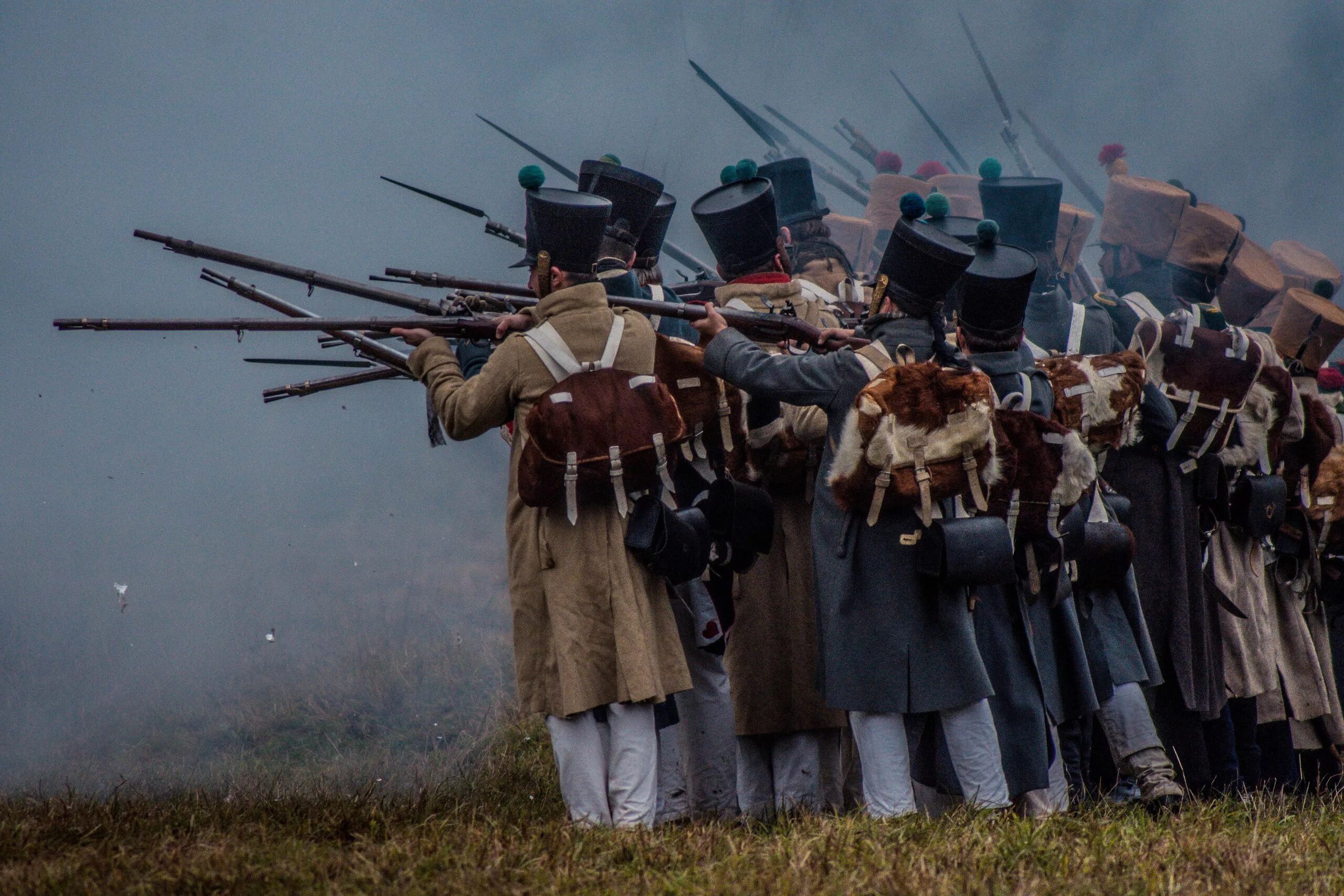 Военно исторические темы. Победы 1812 реконструкции. Реконструкция Отечественной войны 1812 года. Русская армия 1812 реконструкция. Русский солдат 1812 реконструкция.