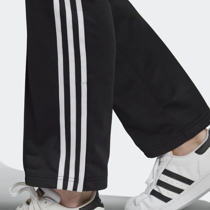 Adidas originals adicolor classics. Брюки adidas originals adicolor. adidas originals adicolor firebird штаны. брюки adidas originals firebird tp. adidas originals beckenbauer штаны.