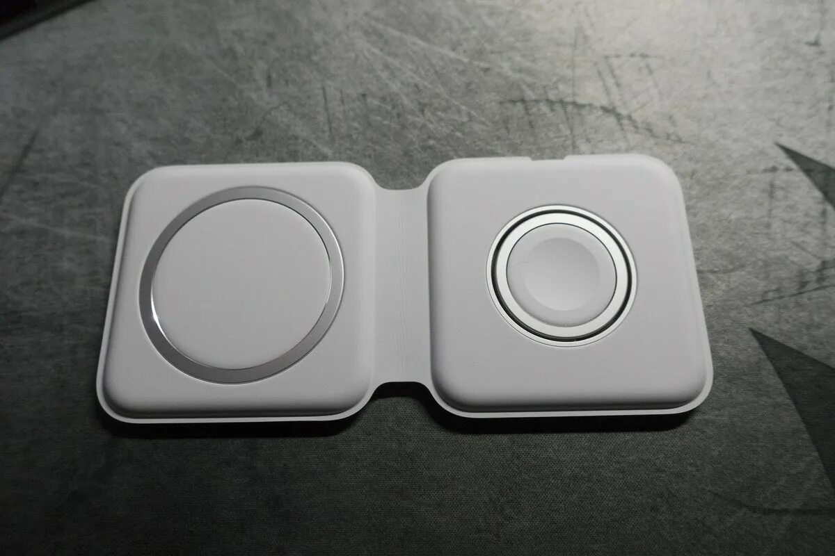 Зарядное устройство magsafe duo. Magsafe duo charger. apple magsafe duo charger. беспроводная зарядка apple magsafe duo. бзу apple magsafe duo charger (mhxf3zea).