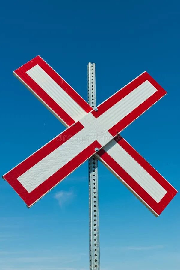 Дорожные знаки с пояснениями в картинках для детей. Крест пдд. Знак пдд перекресток равнозначных дорог. Крест пдд. Знак 1.