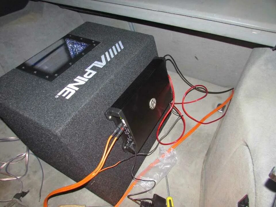 Как проверить саб. Сабвуфер alpine 800w. alpine активный сабвуфер усилитель. сабвуферный усилитель алпайн 1.1100. алпайн усилитель для сабвуфера.