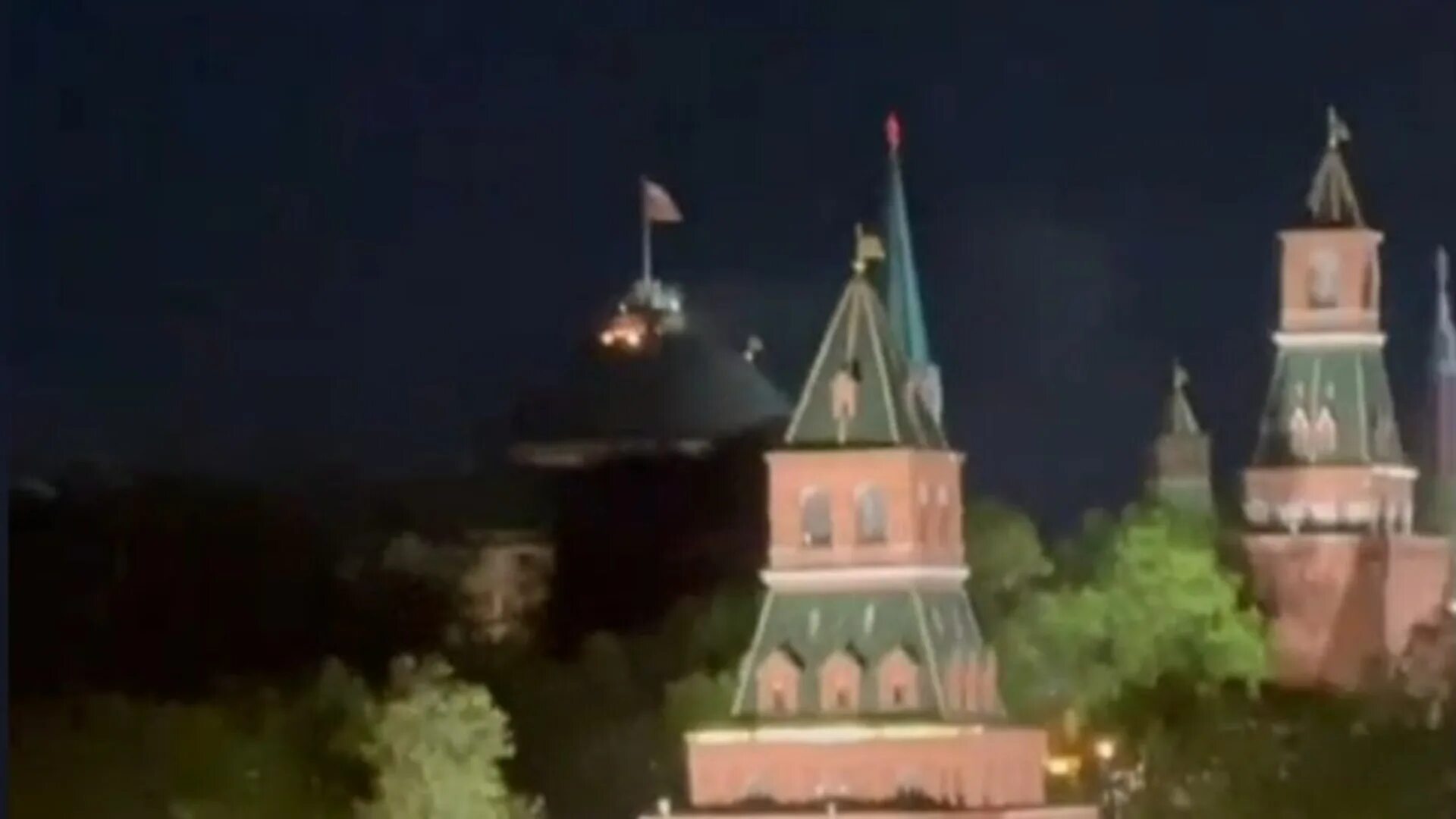 Московский Кремль. Кремль ночью. Кремль фото Москва. На Кремль напали.