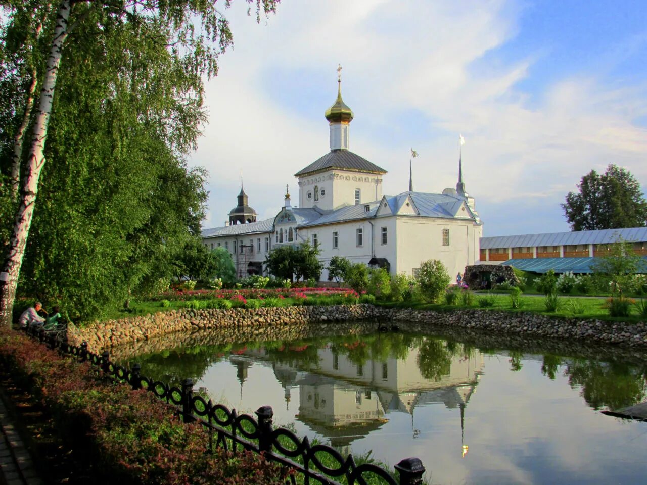 Свято толгский женский монастырь ярославль. Свято-Введенский Толгский монастырь. Толгский монастырь Ярославль. Свято Введенский монастырь Ярославль. Введенский Толгский женский монастырь.