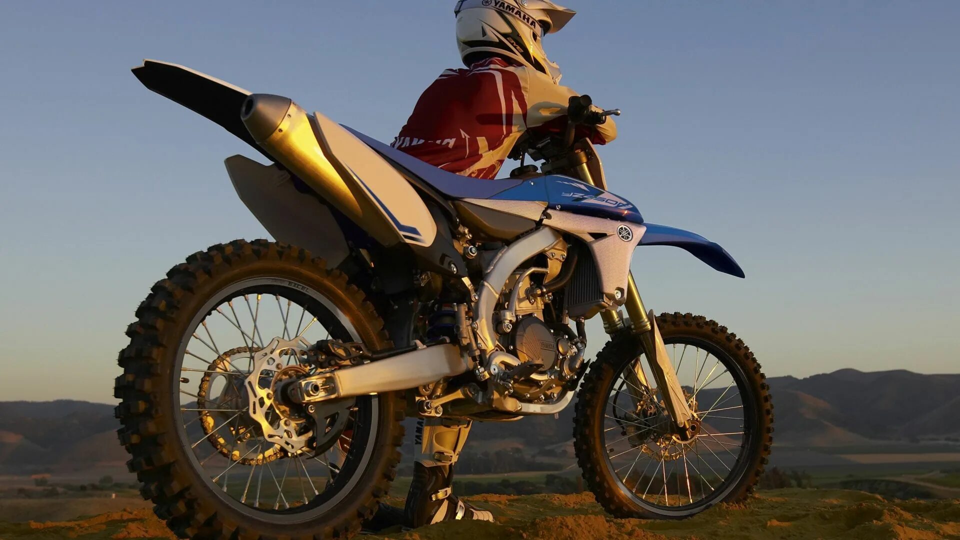 Motocross yz450f. YZ 700.