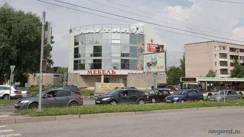 Ломоносова 40