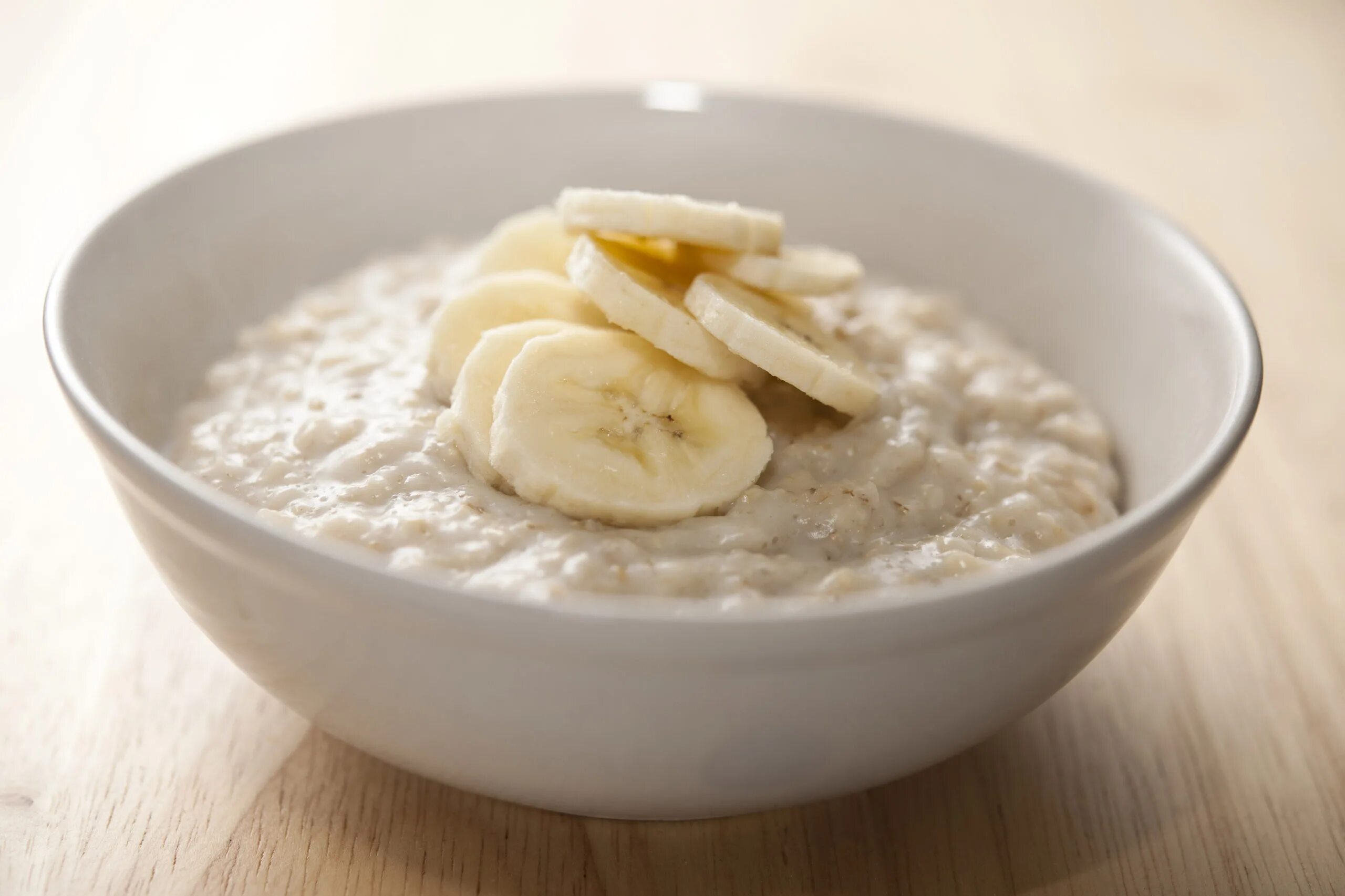 Овсяная каша на воде с маслом. Овсянка каша. Молочная каша Геркулес. Каша рисовая геркулесовая. Молочная каша овсянка.