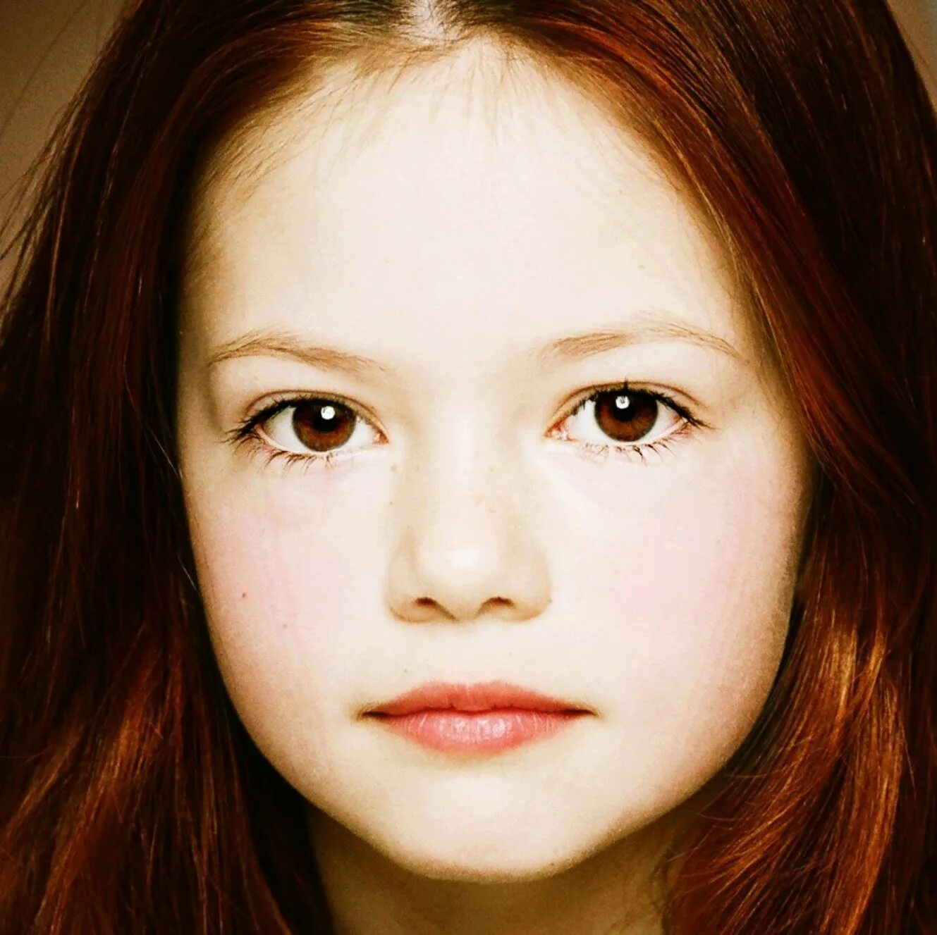 Маккензи фой ренесми. Ренесми актриса. Ренесми каллен. Ренесме. Ренесми карли каллен.