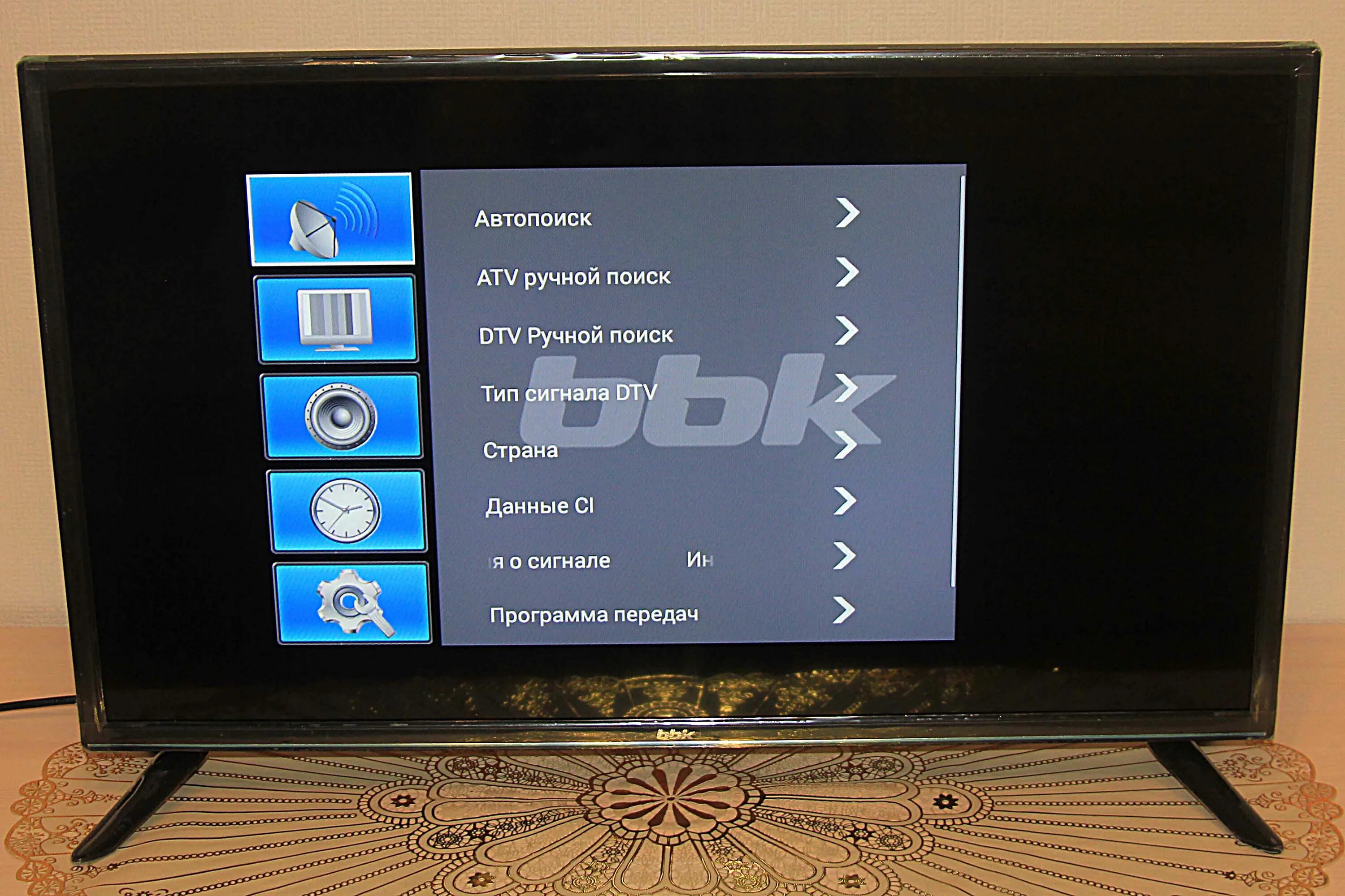BBK 32lex. Телевизор ББК 32 дюйма смарт ТВ. BBK 32. BBK 32lex-5056/t2c.