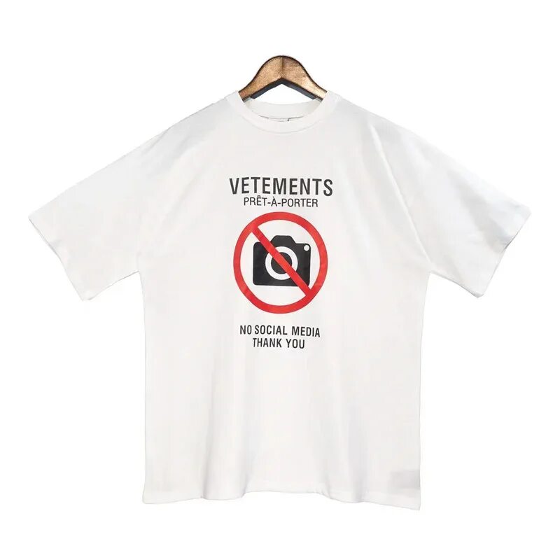 Vetements pret a porter. Vetements pret a porter футболка. Vetements limited edition футболка. Vetements футболка. Vetements футболка с логотипом.