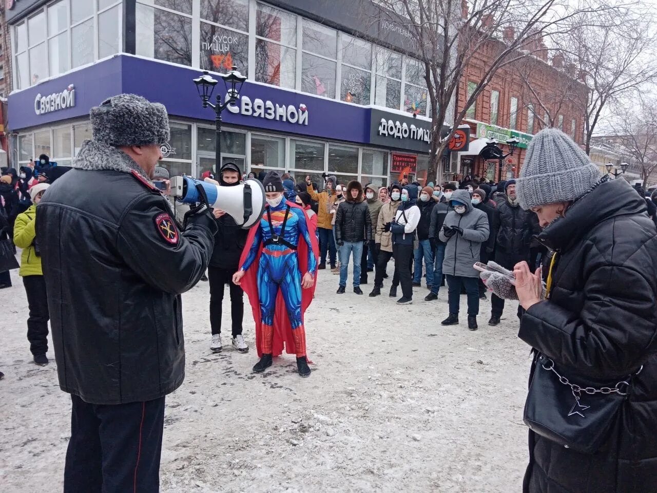 Митинг в Оренбурге. 2020 Митинг в Оренбурге. Митинг в Оренбурге сегодня. Митинги в Оренбурге мемы.