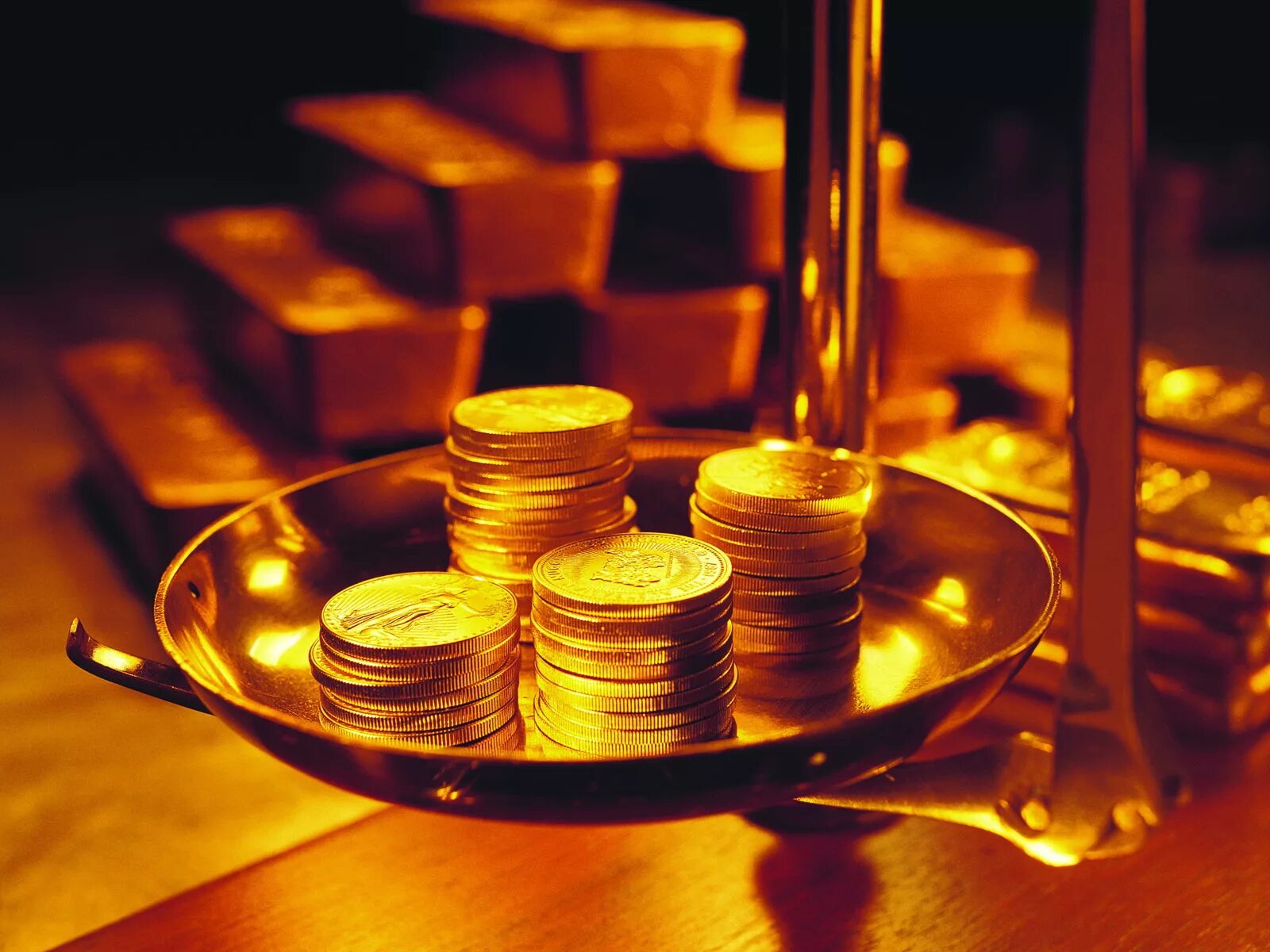 Деньги картинки. Вложение в золото. Деньги золото инвестиции. Финансы богатство. Инвестиции богатство фон.