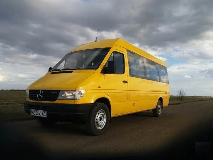 Мерседес спринтер 1999. Mercedes Benz Sprinter 1999. 1999 Mercedes-Benz Sprinter 312d. Mercedes Sprinter 312d. Мерседес-Бенц Спринтер 1995-1999.