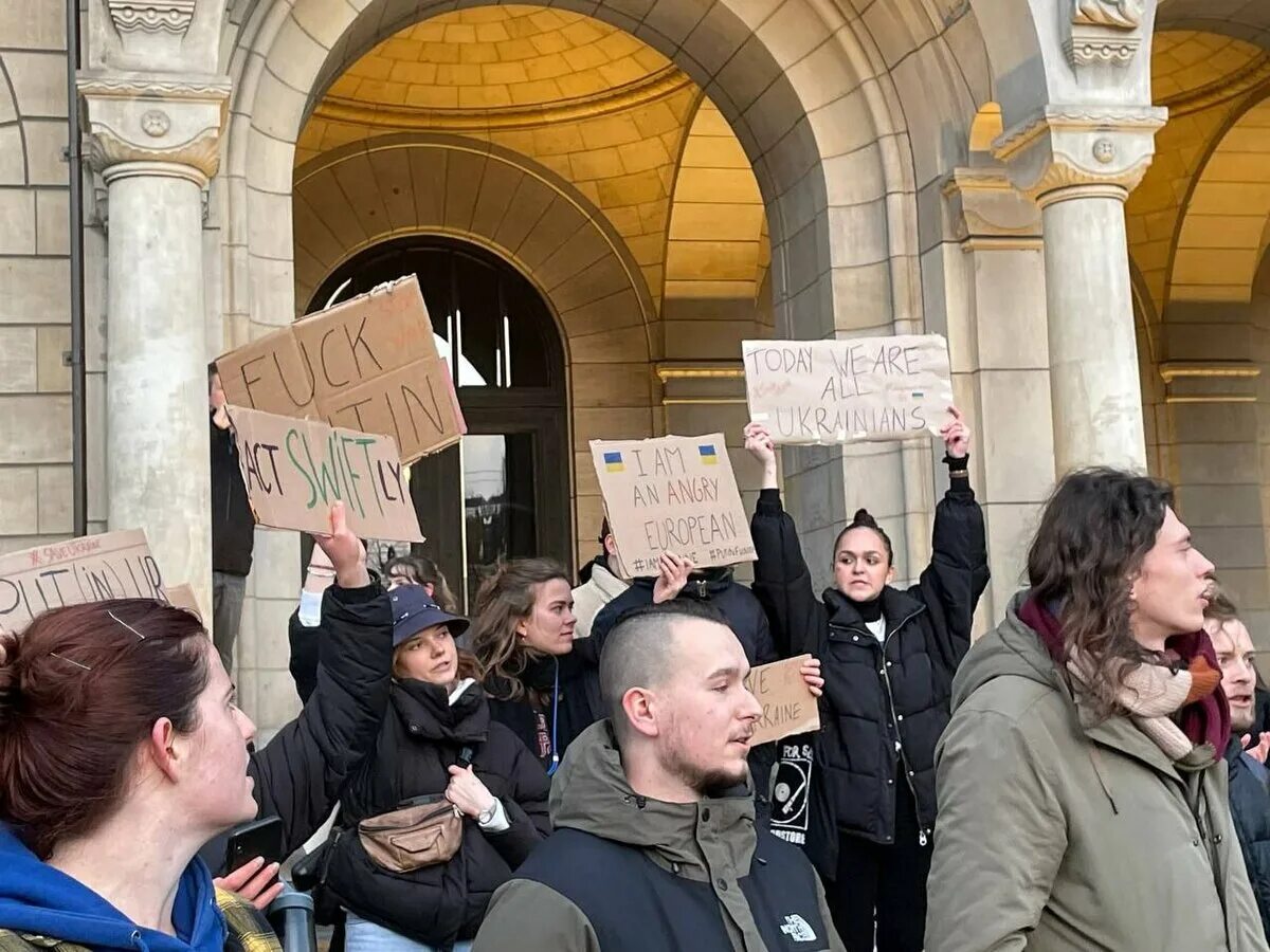 Акция навального полдень. Оппозиционеры Украины. Украинский оппозиционер. Оппозиция в России. Акции за Навального.