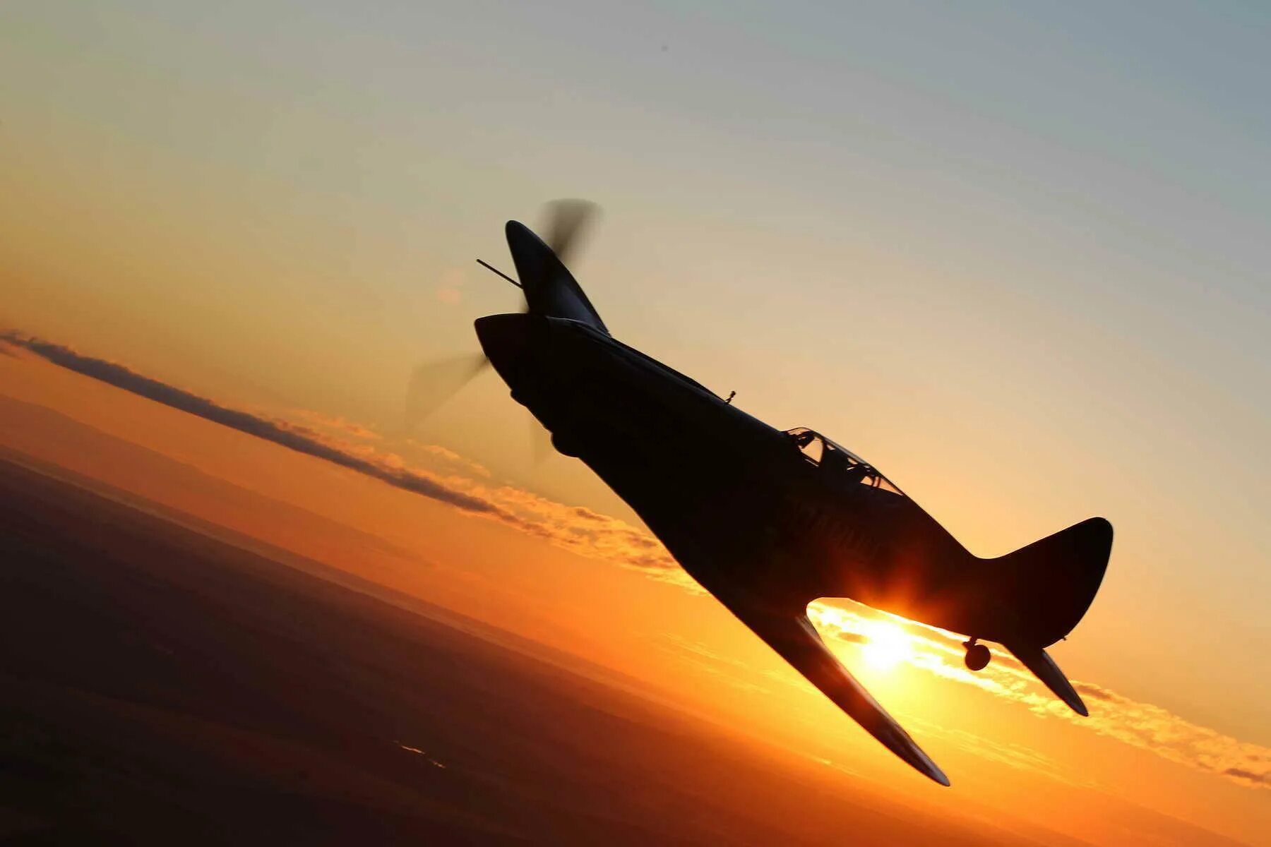 Самолет истребитель миг 3. Миг-3 истребитель фото. Военный самолет на закате. Красивый самолет. Три самолета в небе