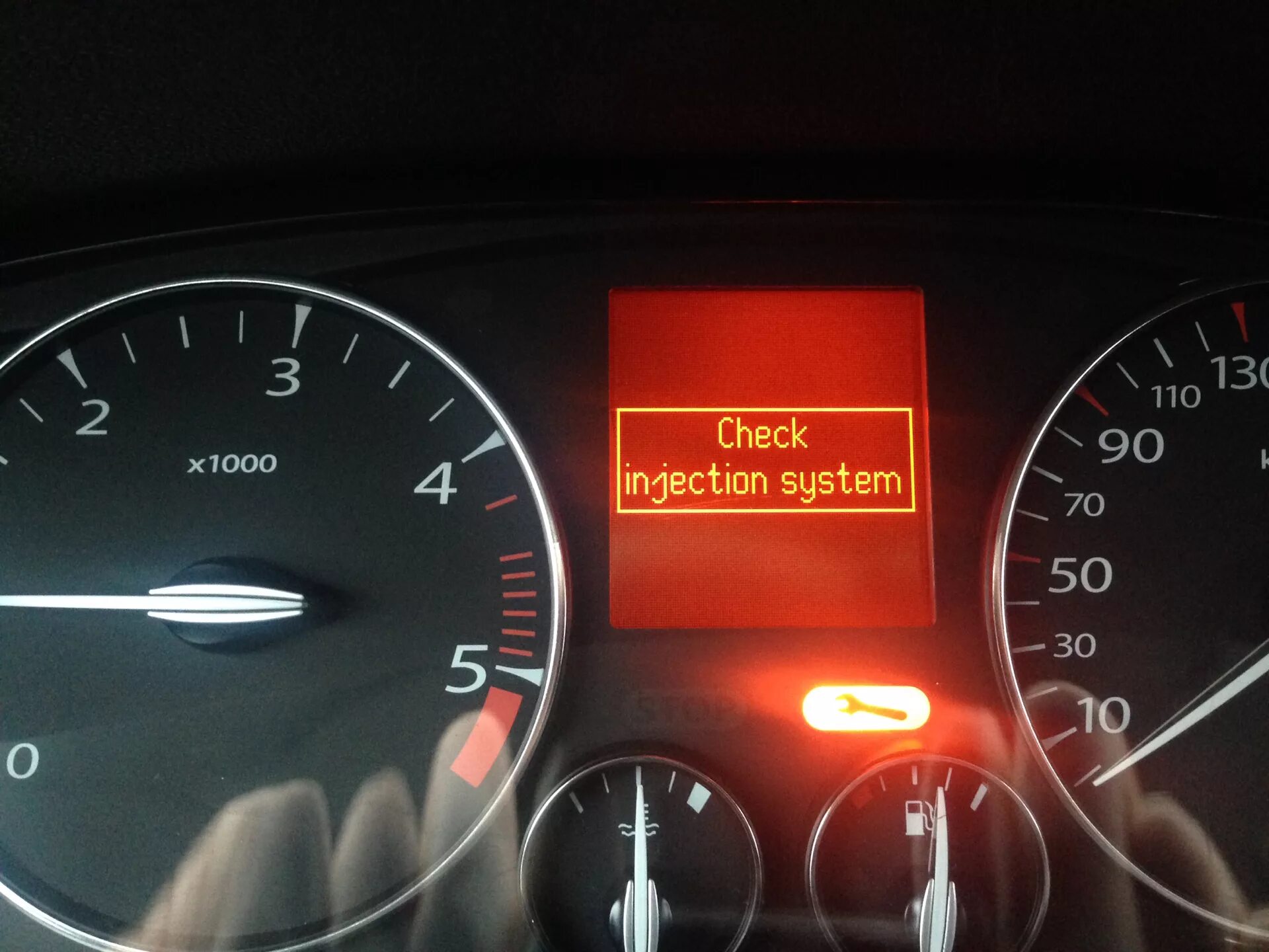 Check Injection Renault Laguna 3. Check Injection System Рено Лагуна 3. Ошибки Рено Лагуна 3 дизель 1.5 на панели. Check System Рено Сценик. Ошибка рено сценик 3