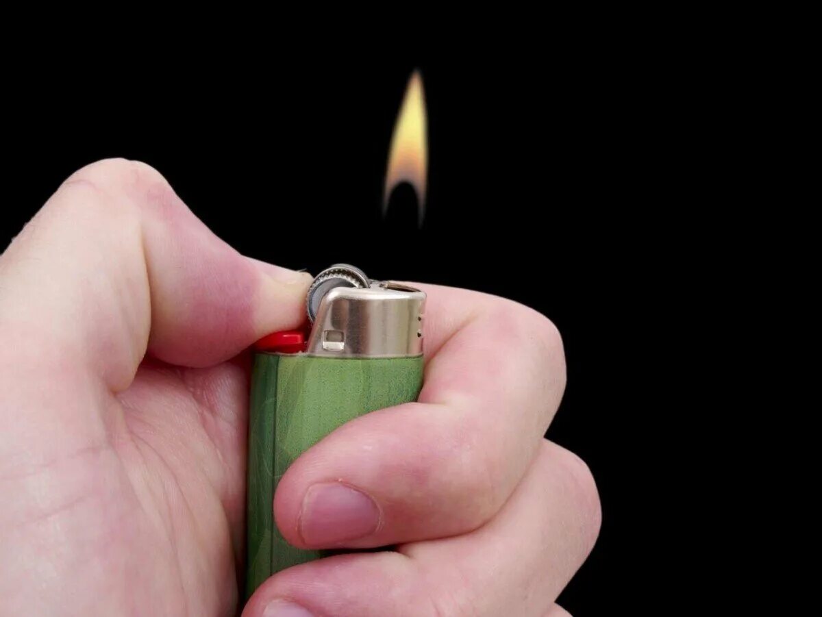 Zippo 1989. Зажигалки несовершеннолетним. Заправка зажигалки zippo. Самодельная газовая зажигалка. Зажигалка для детей.
