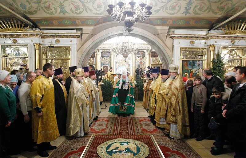 часы в храме служба. свято троицкий измайловский собор внутри. свято-никольский собор (кисловодск). протоиерей димитрий шпанько. димитрий.