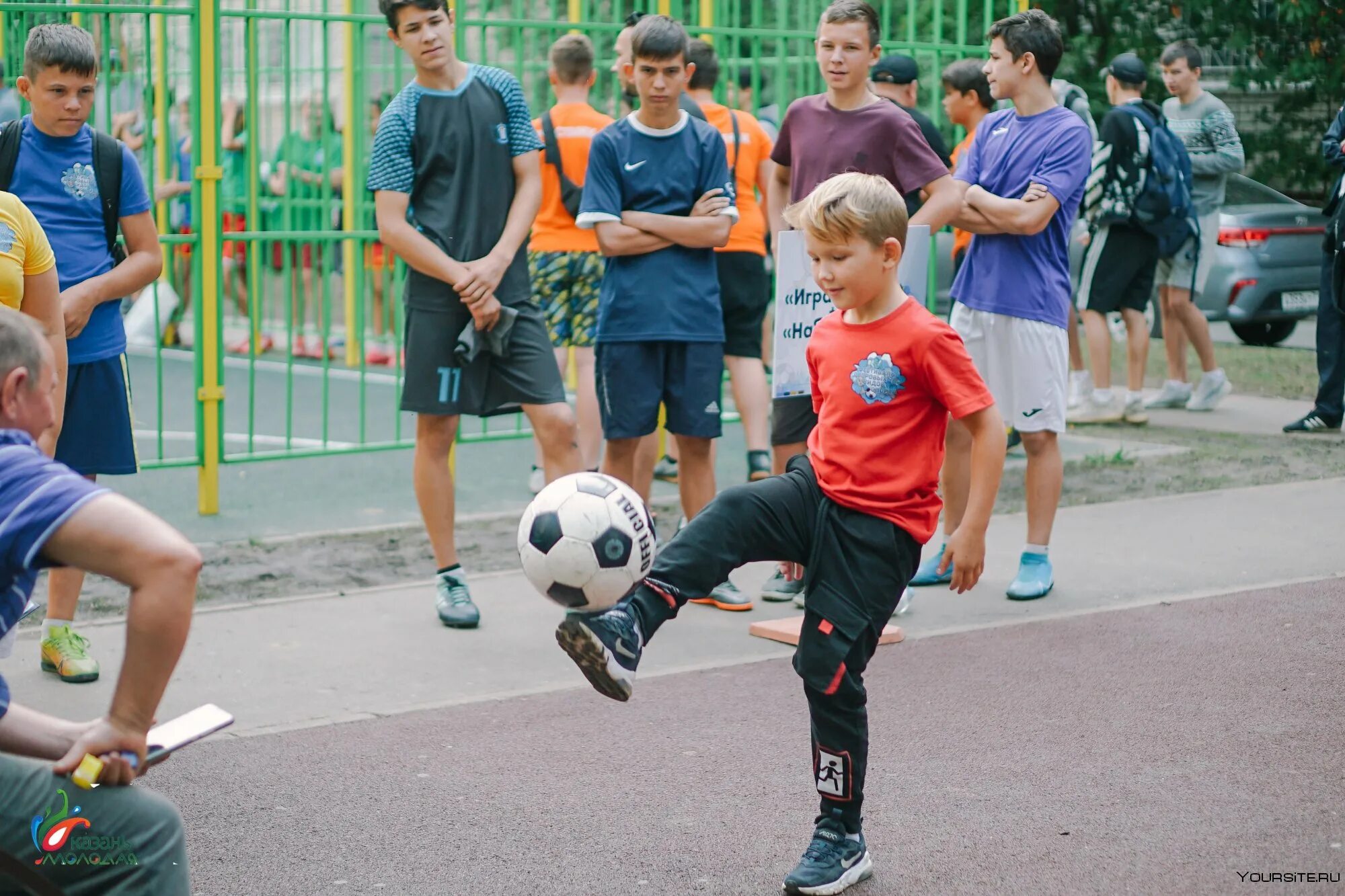 Дворовый это. Спортивные игры во дворе. дворовый спорт. дворовые спортивные игры. виды дворового спорта.