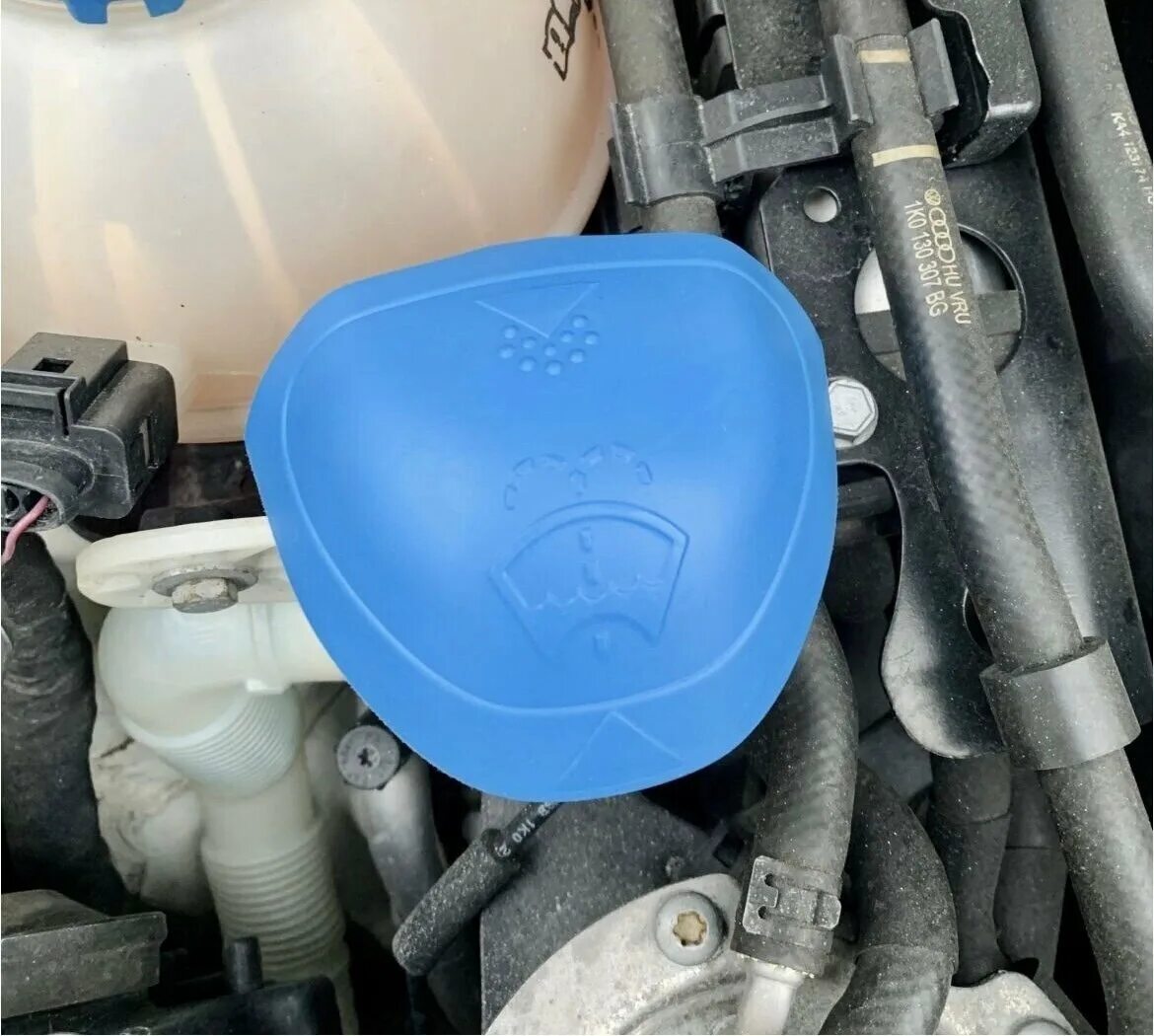 крышка бачка омывателя шкода скала. крышка бачка омывателя фольксваген тигуан. крышка-воронка vag 6v0955485. крышка бачка омывателя соната еф. воронки для бачка омывателя.