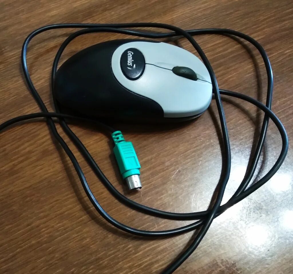 Компьютерная мышь со штекером. Мышь компьютерная с круглым штекером. Мышь компьютерная проводная с круглым разъемом. Комплектующие для компьютера мышь. Мышь маркером