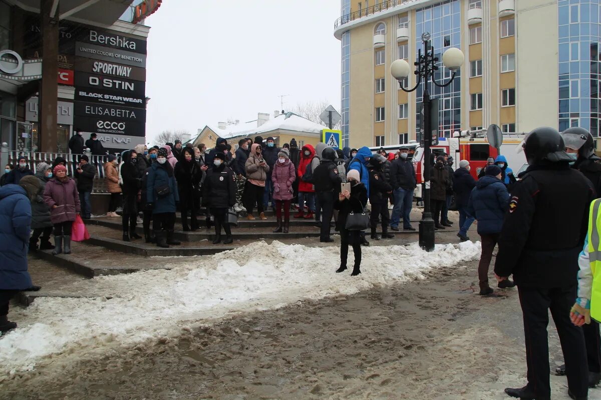 Главные 20 новости. Митинг Пенза. Митинг в Пензе сегодня. Митинги 21 января 2021. Митинги Навального 2021.