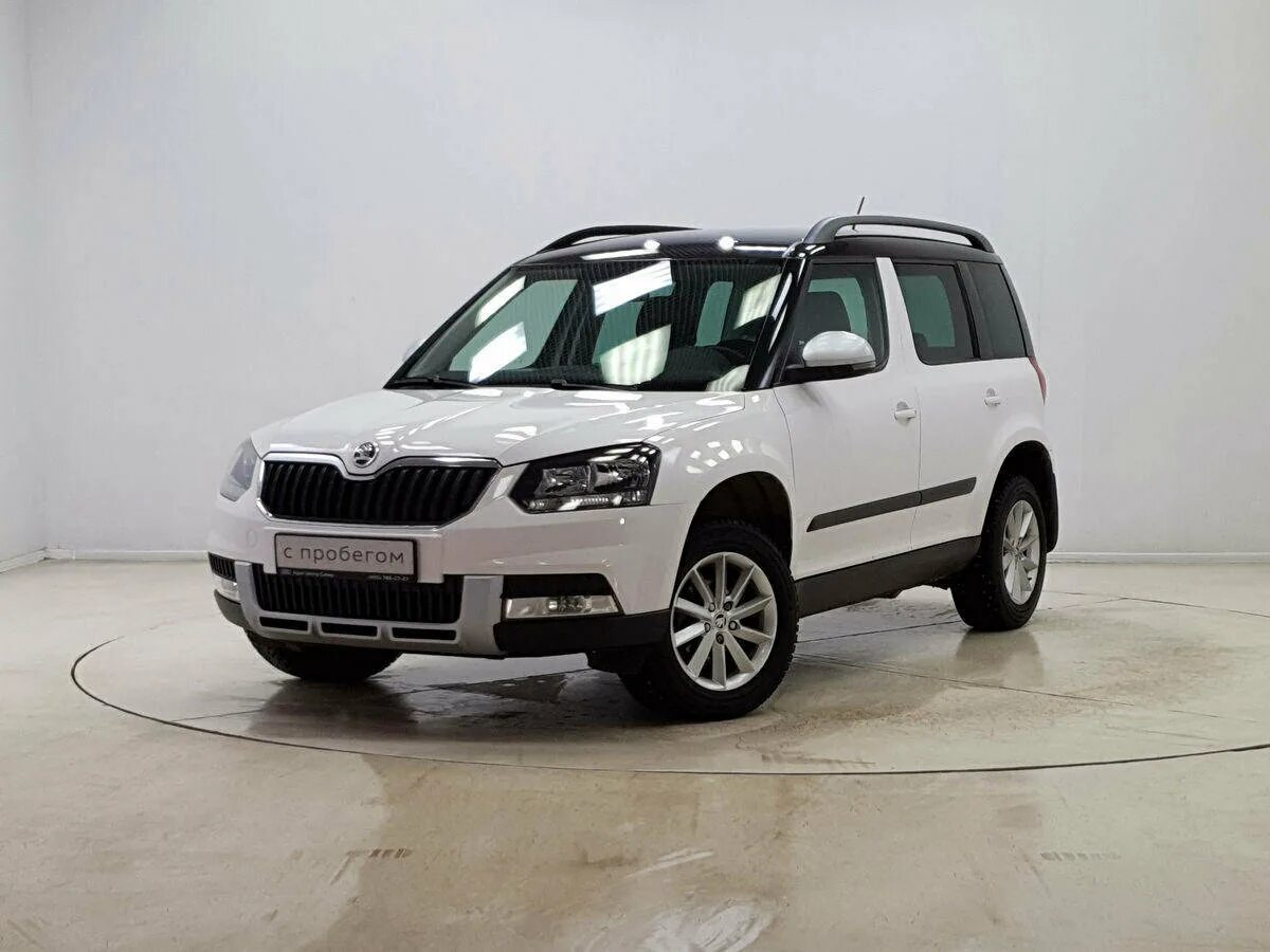 Шкода Йети 2015. Skoda Yeti i Рестайлинг, 2015. Шкода Йети 2015 белая. Шкода Йети 2015 Рестайлинг. Купить шкоду йети 1.8