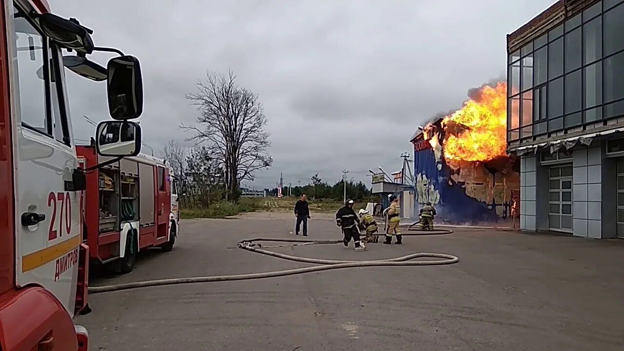 Ермолино видео. Пожар ермолино. сгорело ермолино. сгорел магазин ермолино. пожар в тучково ермолино.