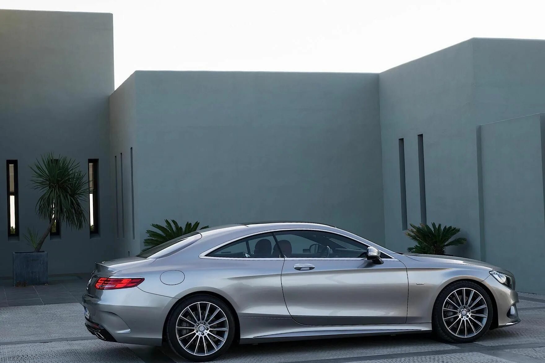 Mercedes-benz s-class coupe c217. Mercedes benz s coupe. Новый s купе. Mercedes benz s class coupe. Мерседес s500 купе.