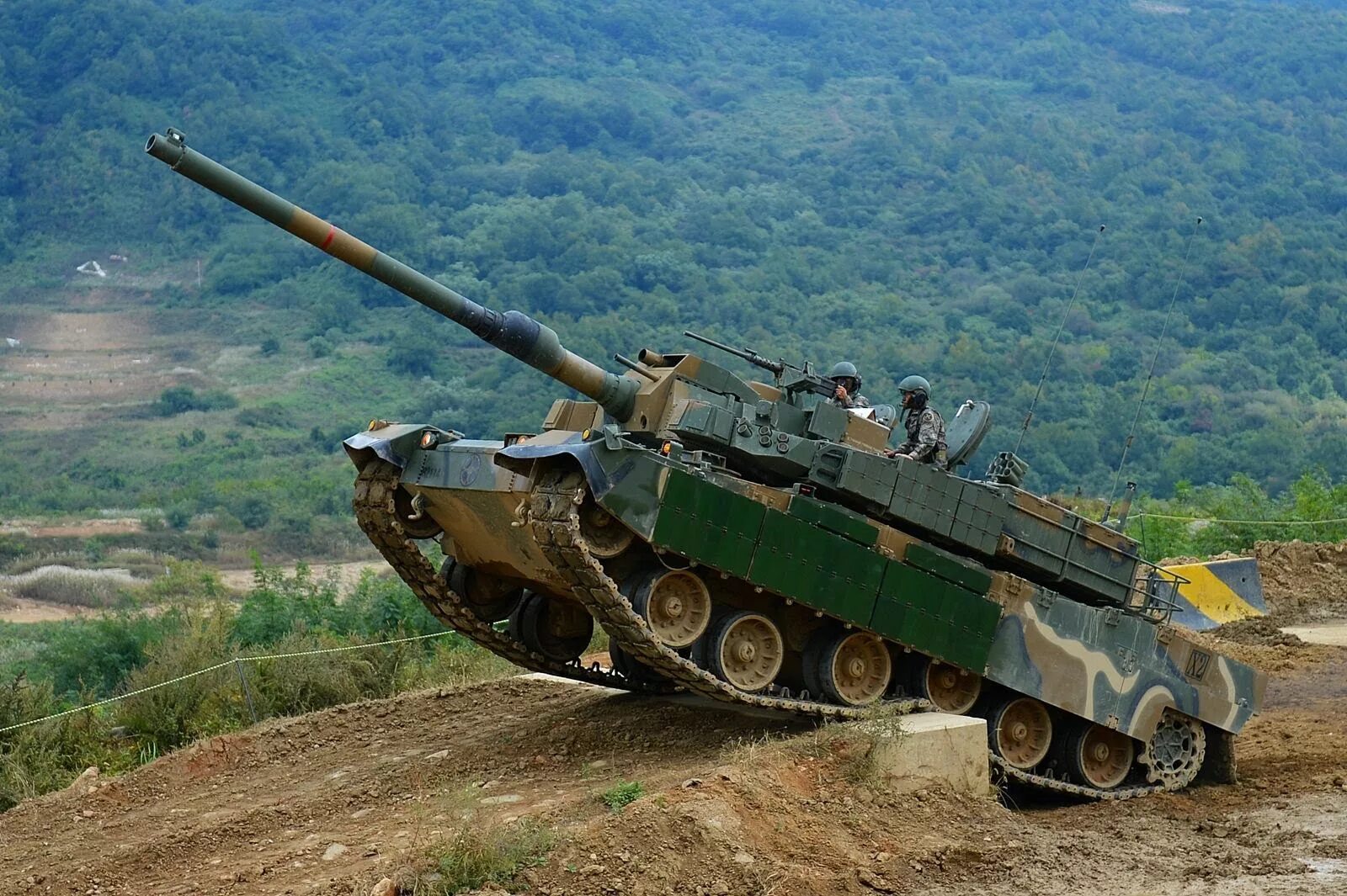Tank c