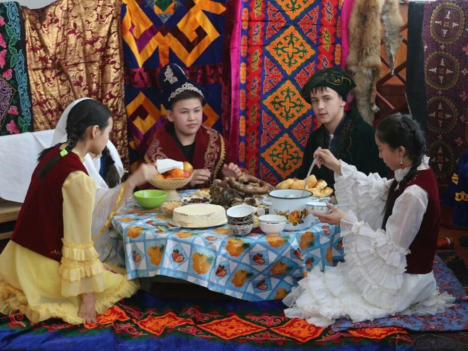 Kazakh traditions. Казахские традиции. Традиционное гостеприимство казахов. Быт казахов. Обычаи Казахстана.