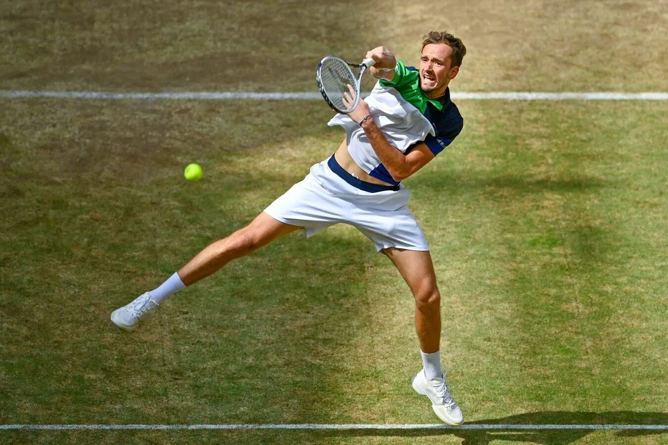 Медведев теннис Карацев.