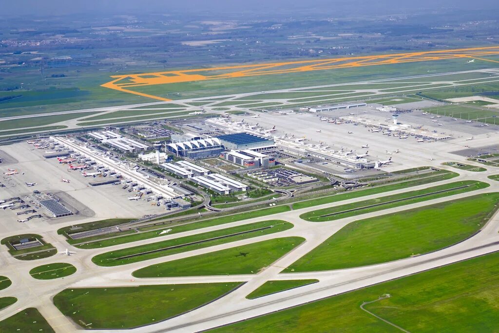 Красивый аэропорт. Der flughafen. Аэропорт мюнхен имени франца-йозефа штрауса. Международный аэропорт мюнхена, германия. Аэропорт штутгарт.