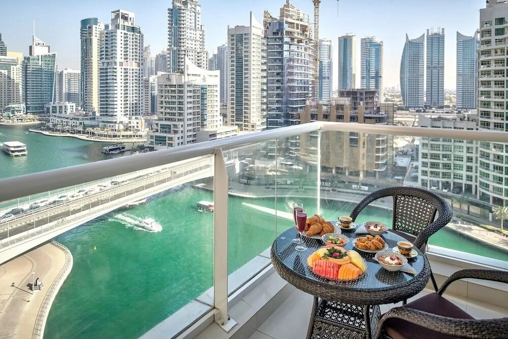 Роскошь дубаи. Оаэ роскошь. Бурдж аль араб дубай машины. One & only the palm 5*. Роскошь дубаи.