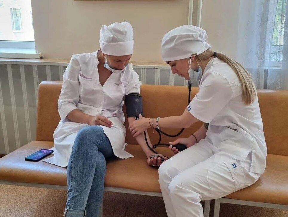 Время обучения в медицинском институте. Студенты медицинского. Медицинский институт невинномысск. Медицинский институт невинномысск. Невинномысский медицинский институт отзывы.