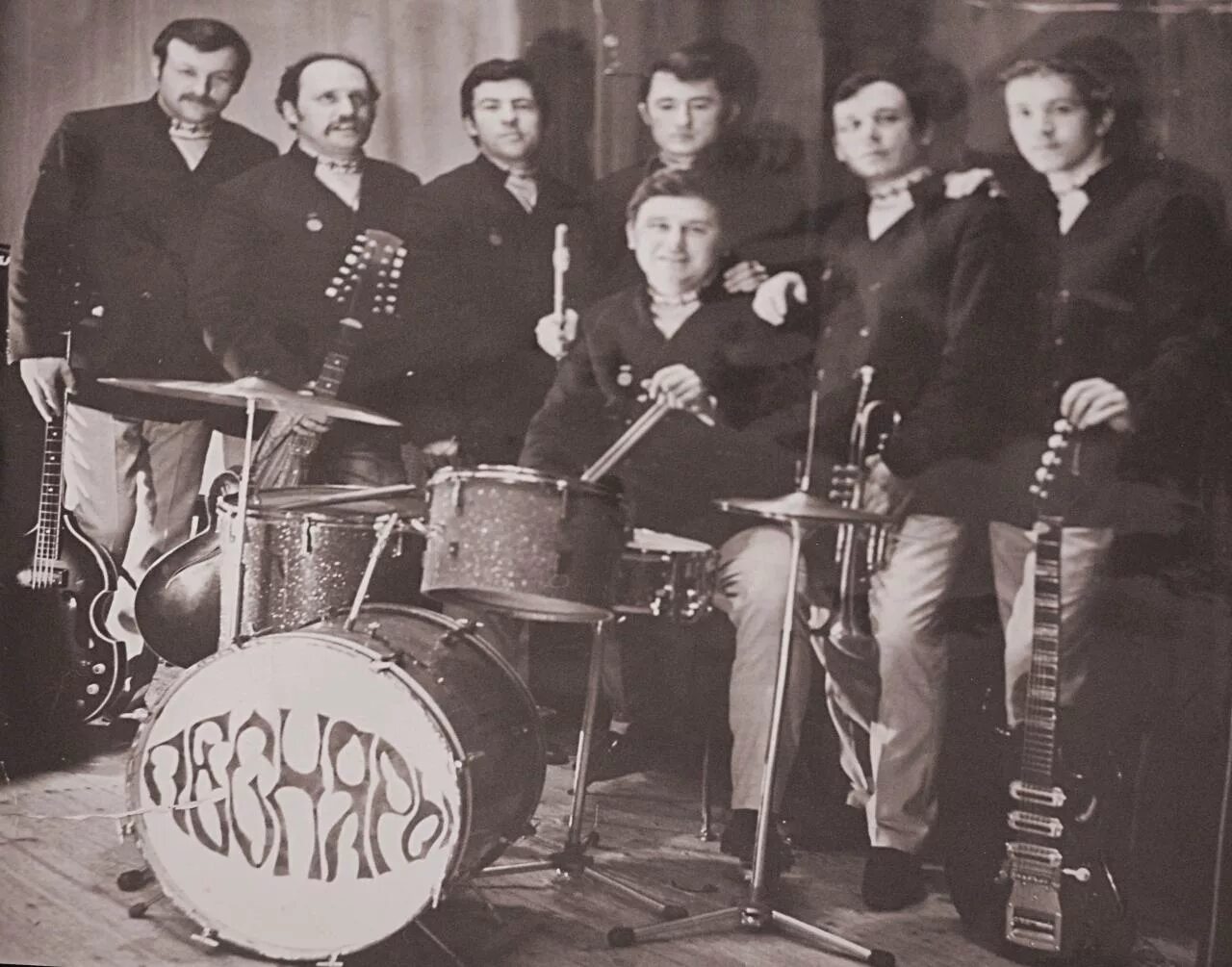 Виа 1969. Виа песняры. виа лявоны. виа лявоны 1969г. группа песняры 1969.